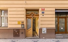 Big Bright Two-Bedroom Apartment In Prague Old Town